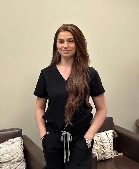 Ashley -  Lead Dental Assistant Level II
​(operative assistant in general anesthesia)